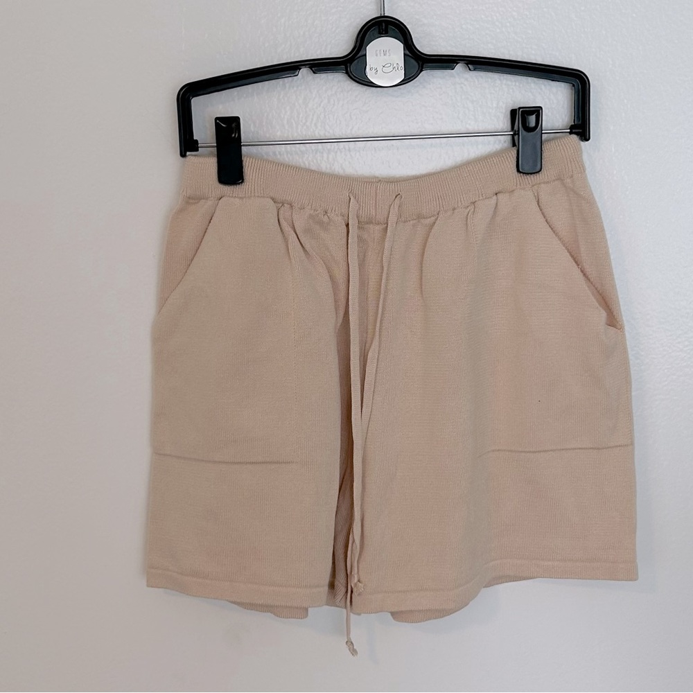 *NWOT* Tan lounge shorts size M